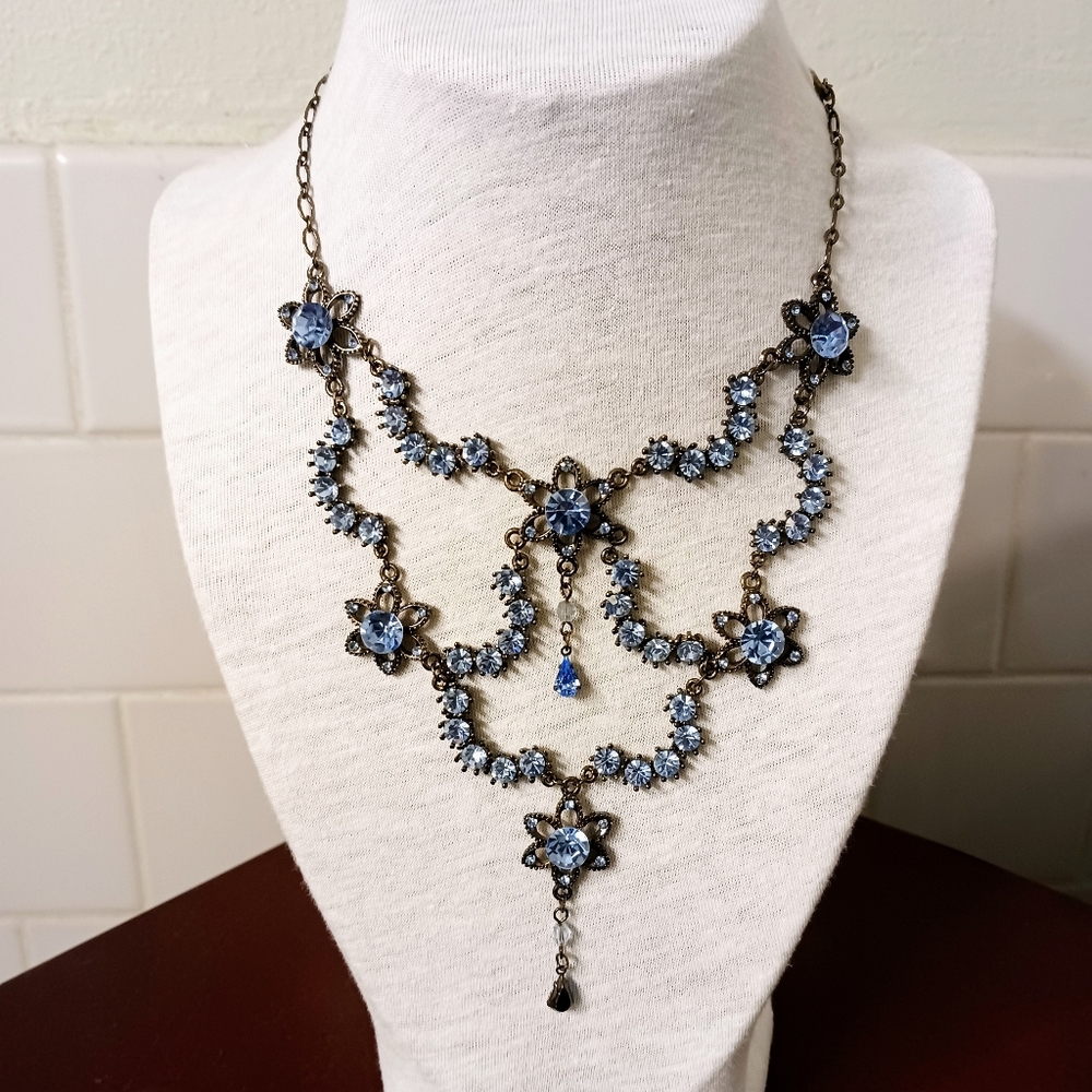 Vintage fashion necklace